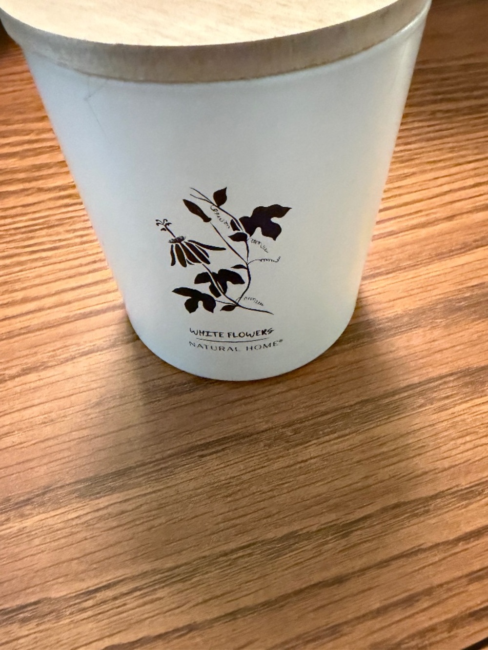 Sand and Fog Candle: White Flowers 11.5 oz